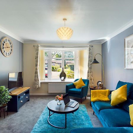 247 Serviced Accommodation In Telford- 3Br House Exteriér fotografie