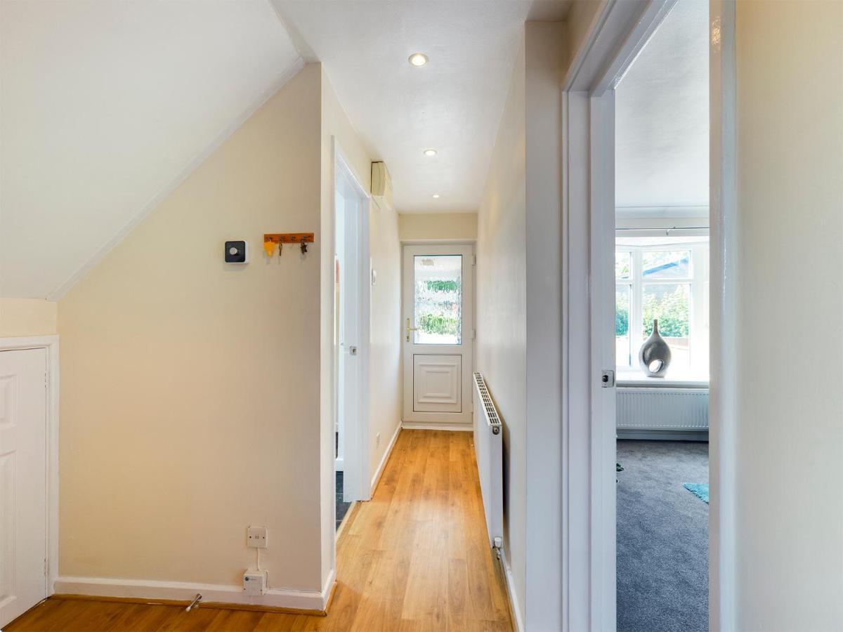 247 Serviced Accommodation In Telford- 3Br House Exteriér fotografie
